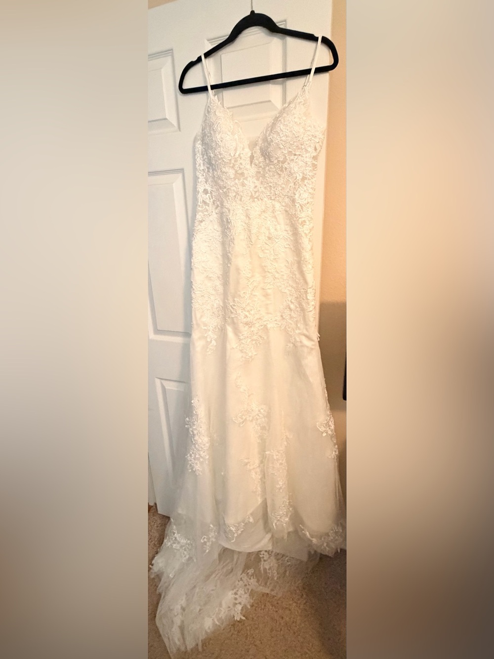 Ivory Lace Appliqué Bridal Gown